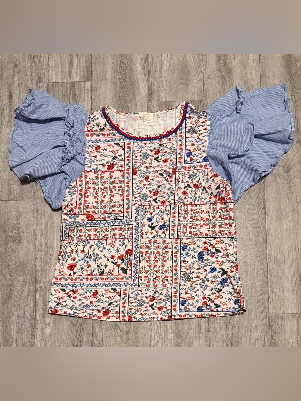 Anthropologie Let Me Be Size Small Floral Patchwork Boho Flutter Sleeve Top